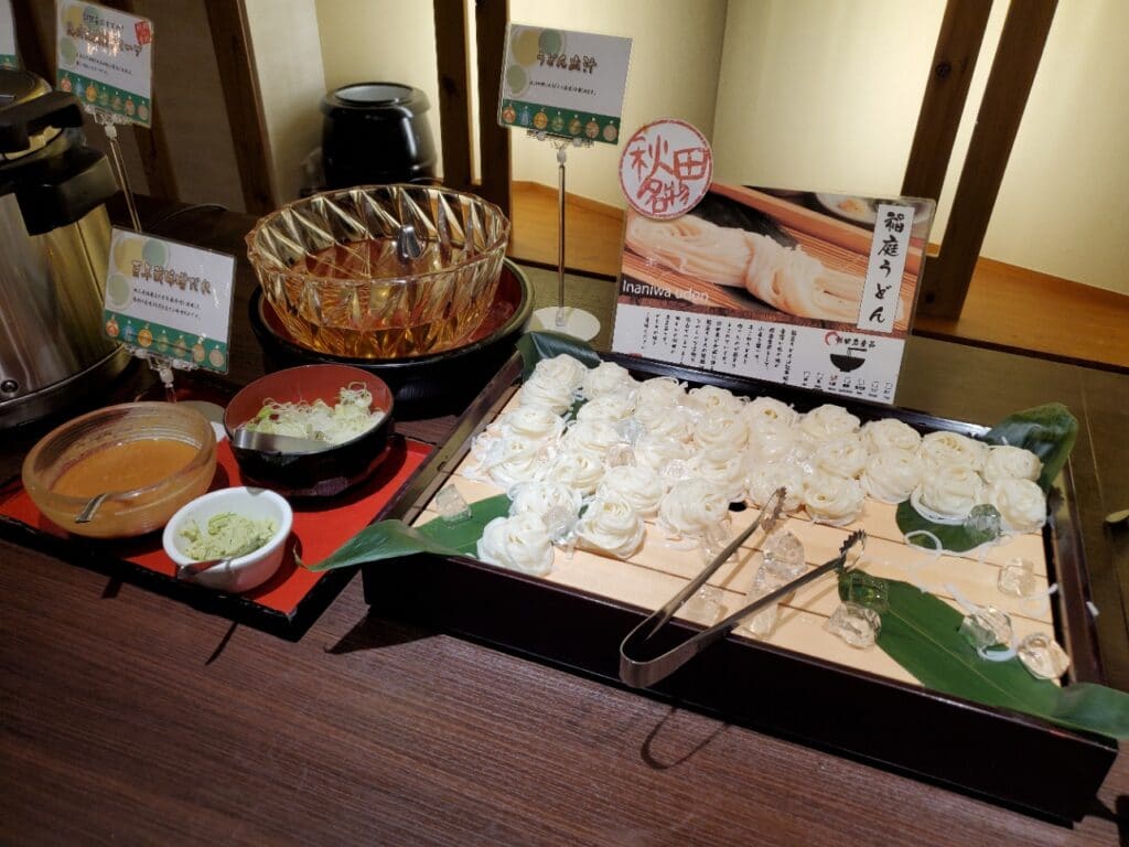 湯瀬ホテル 朝食・夕食は秋田の郷土料理バイキング