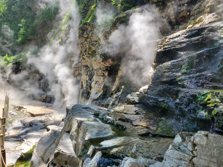  小安峡大噴湯 (おやすきょうだいふんとう)心臓破りの階段でHPゼロ