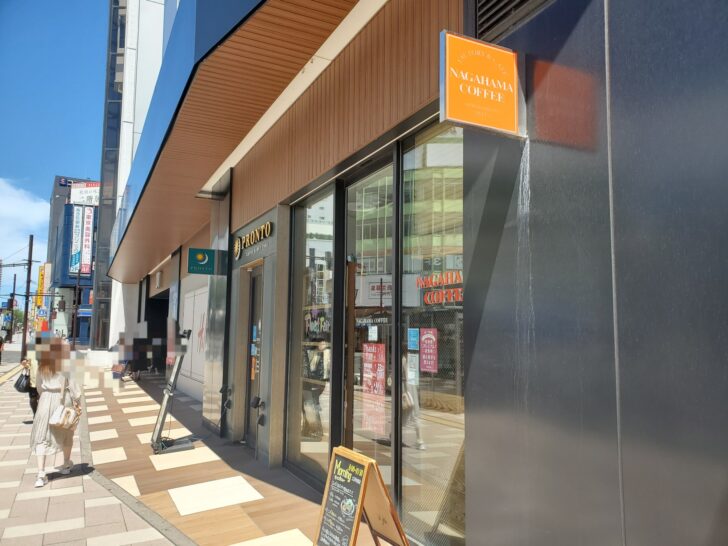 秋田観光の玄関口JR 秋田駅 !お土産からグルメまで充実しております。周辺にはカフェも多数。ナガハマコーヒー