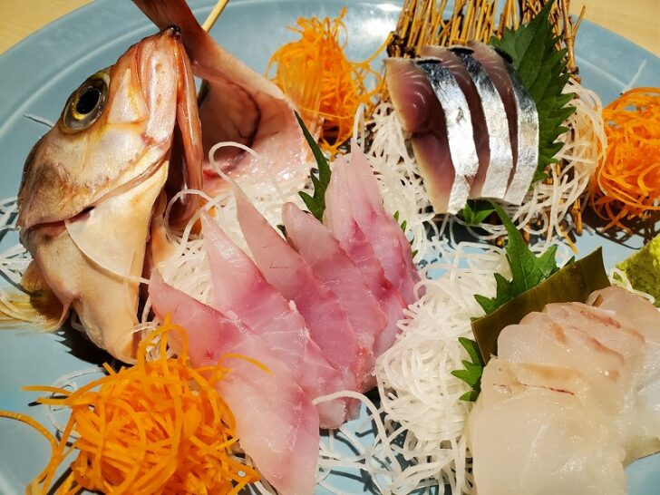 大曲駅前にある「 三平 」一本釣り活魚を使用した美味しいお刺身が食べられるお店です