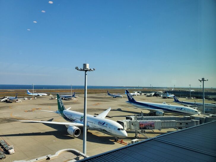 秋田の空の玄関口「 秋田空港 」。時間つぶしはできるのか・・・？！
