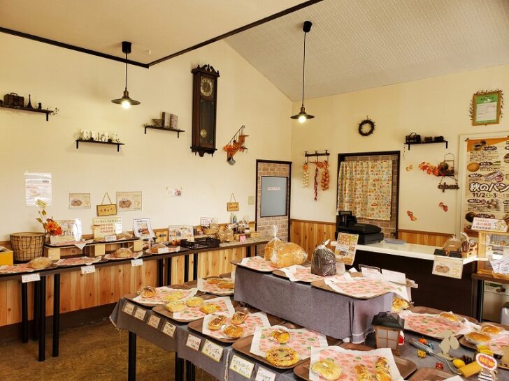 由利本荘市にある、天然酵母ぱん「 森の時間 」種類豊富なパン屋さんです